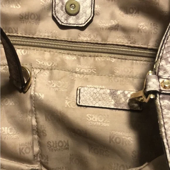 MICHAEL Michael Kors Gray Snake Print Shoulder Bag - Picture 4 of 4